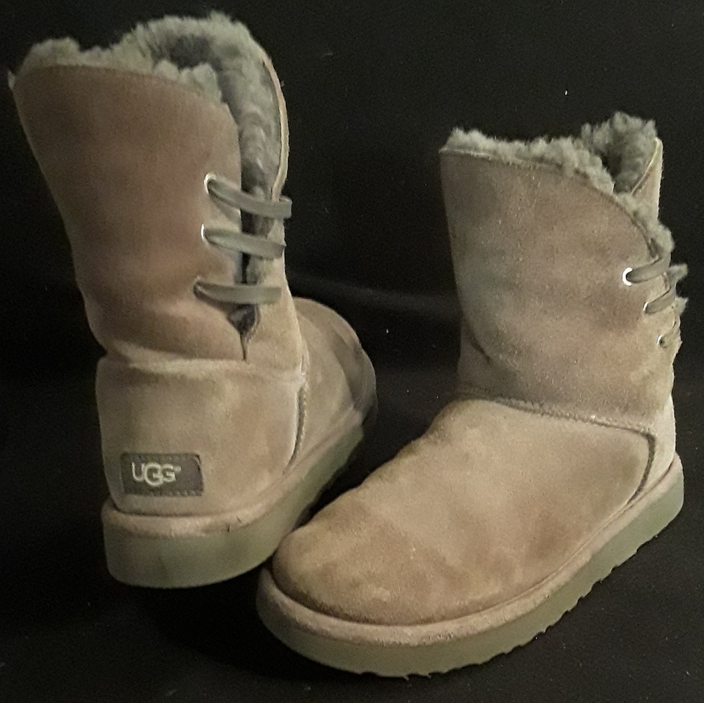 Uggs Grey Size 9 Lace Up Suede Boots